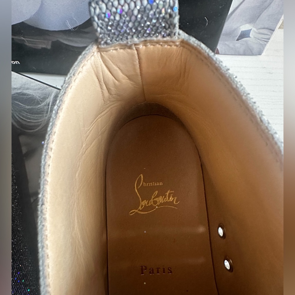 Women’s Christian Louboutin Glitter Sneaker. Only Worn Twice . Size 38 1/2 - Picture 2 of 10